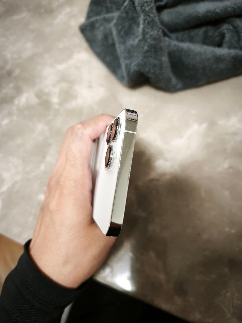 iPhone13 promax ホワイト128GB