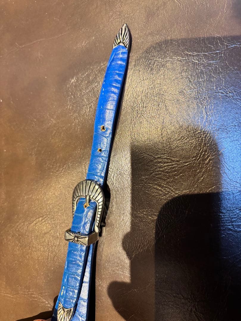 TOGA PULLA チェーンベルト　ブルー