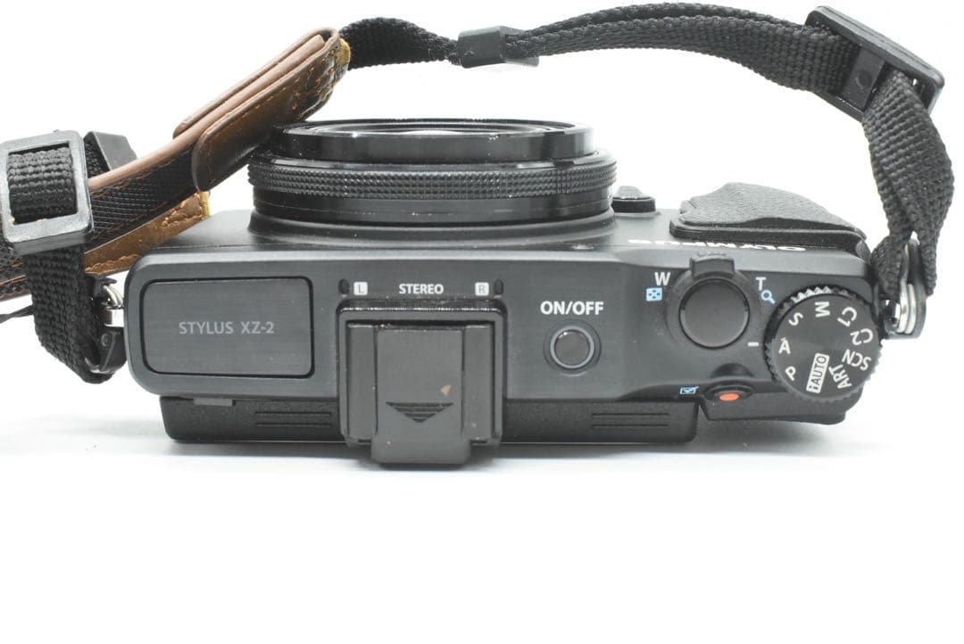 オリンパス OLYMPUS コンパクトデジタルカメラ　XZ-2