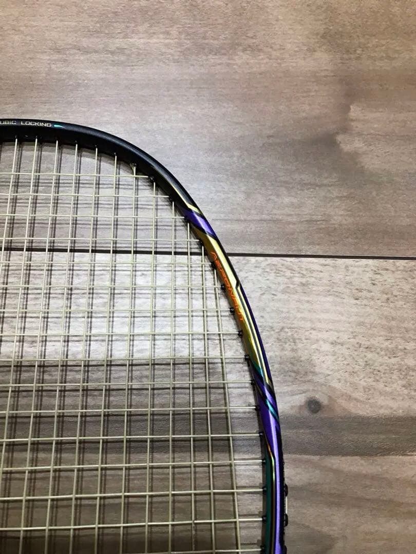 リーニン エアロナットAERONAUT 9000i バドミントンラケット