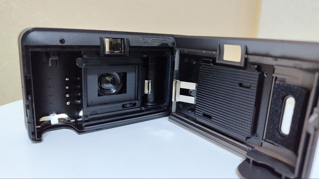 【動作品】フィルムカメラ　コニカ　ビッグミニ　BM-201