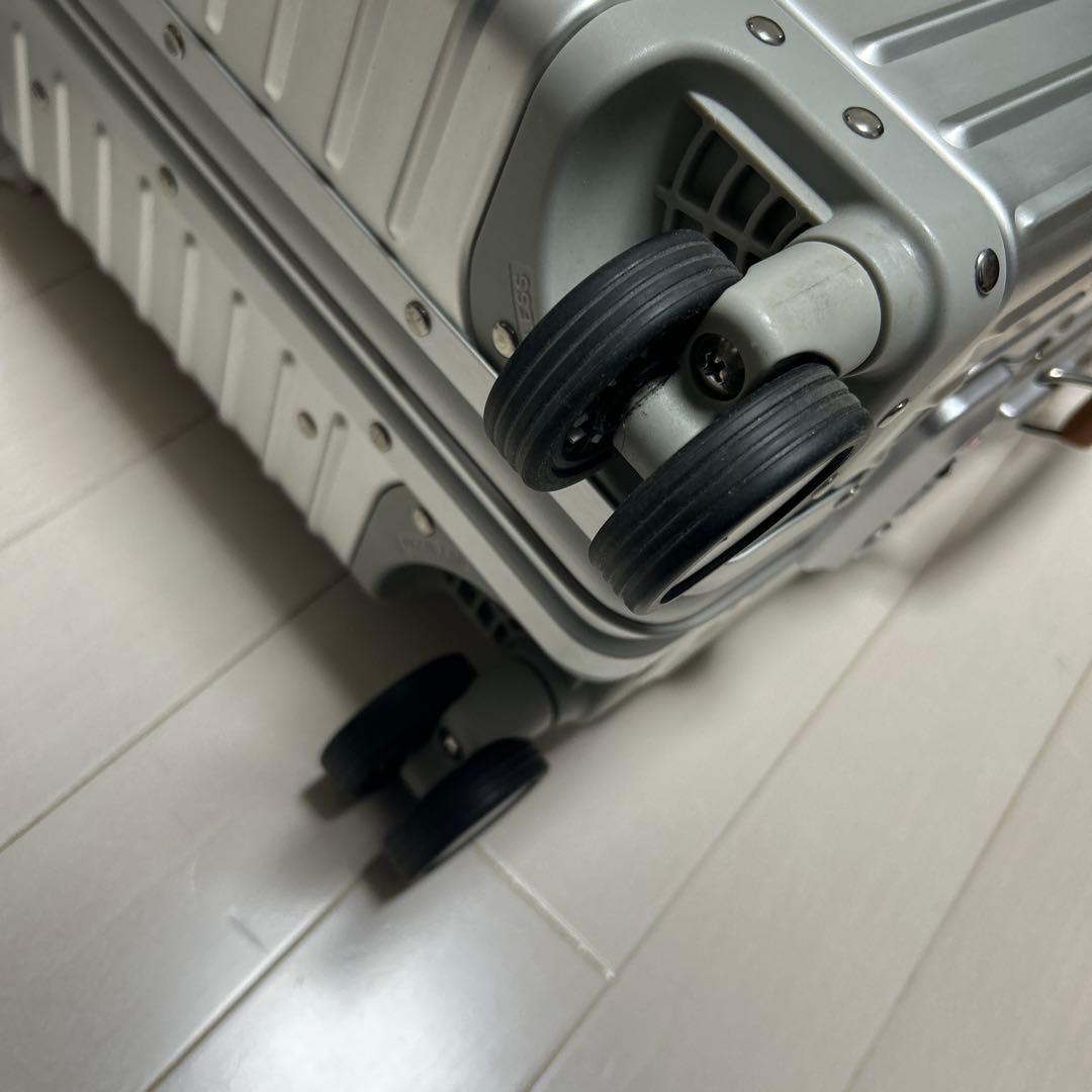 INNOVATOR アルミ 36L スーツケース シルバー