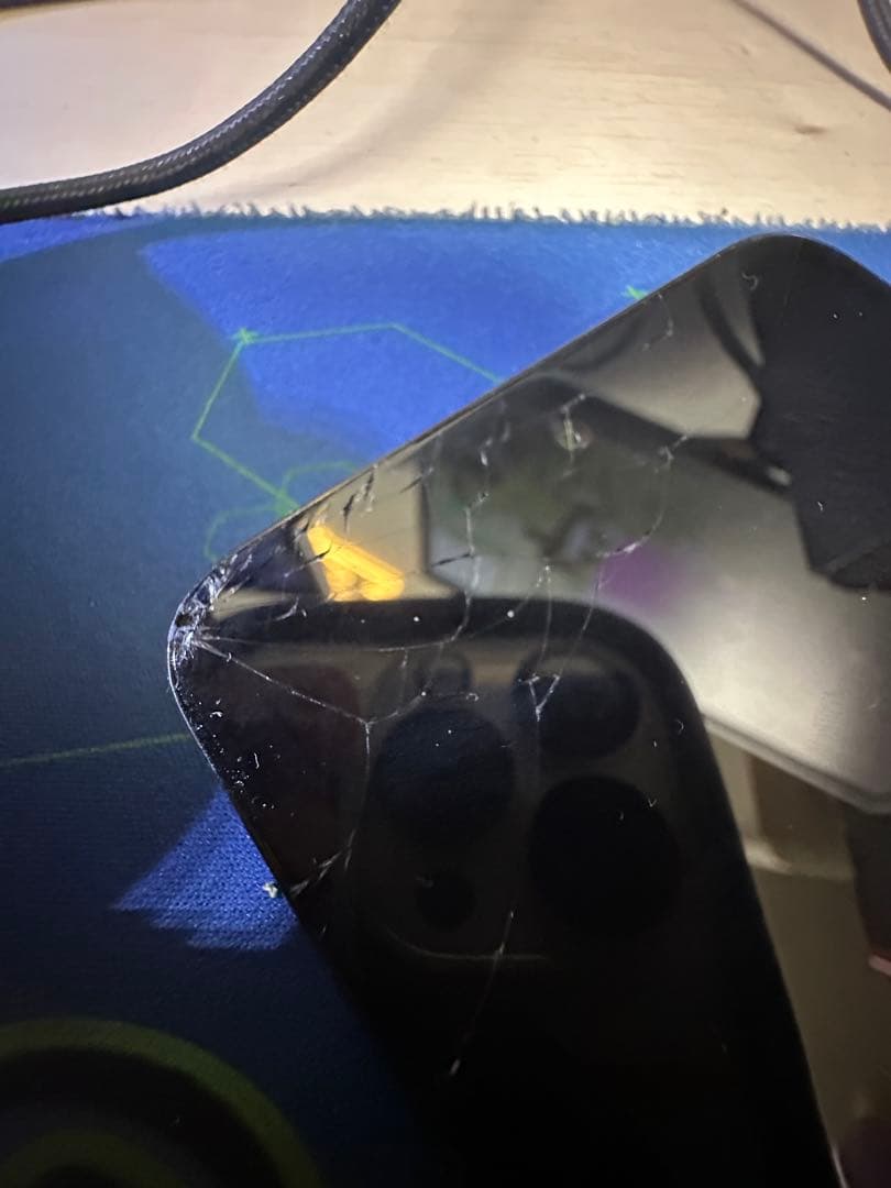 値下げ可motog 32 ブラック画面ひび割れ 128GBsimフリーモバ充付き