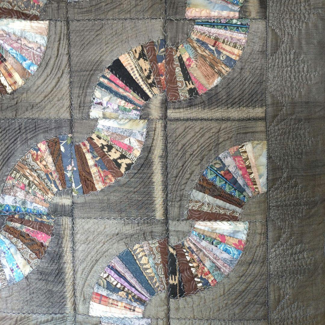 パッチワークキルト タペストリー〈扇〉