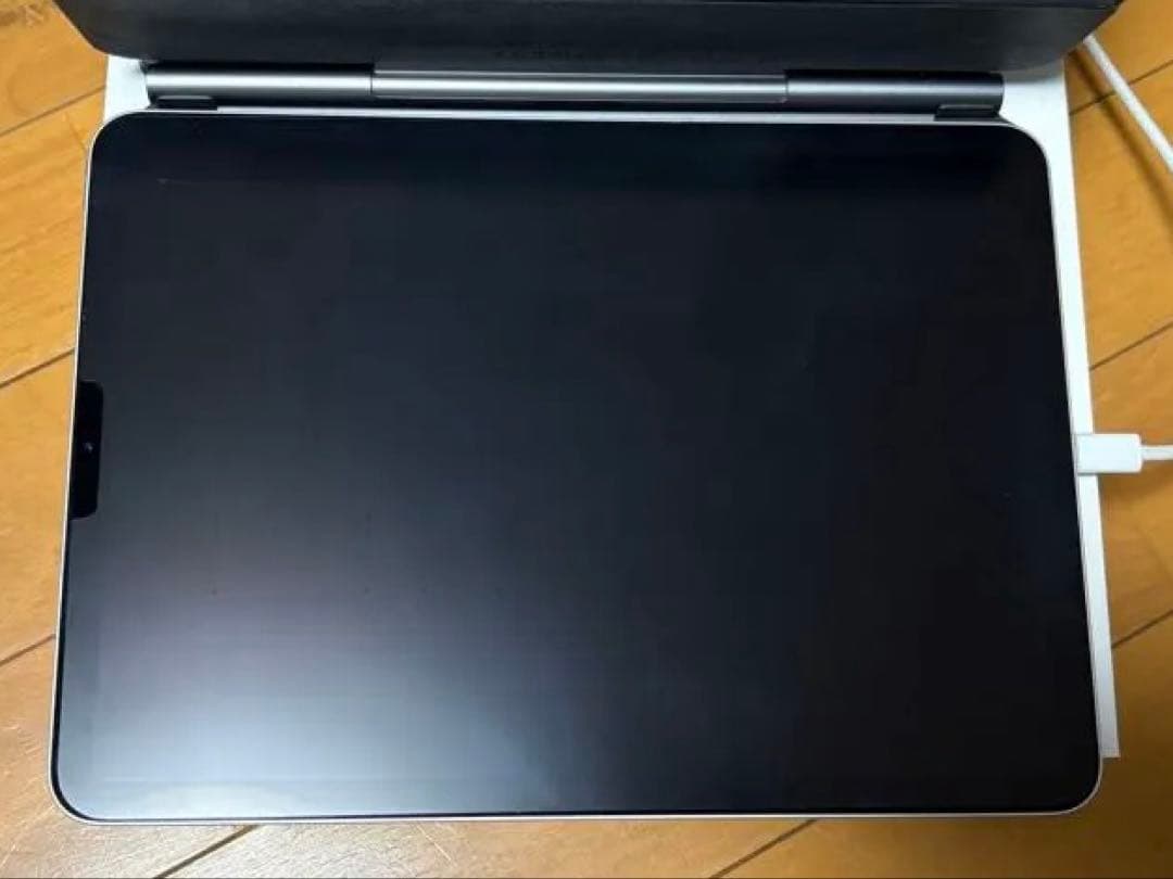 iPad air 第4世代 + Magic Keyboard 付き