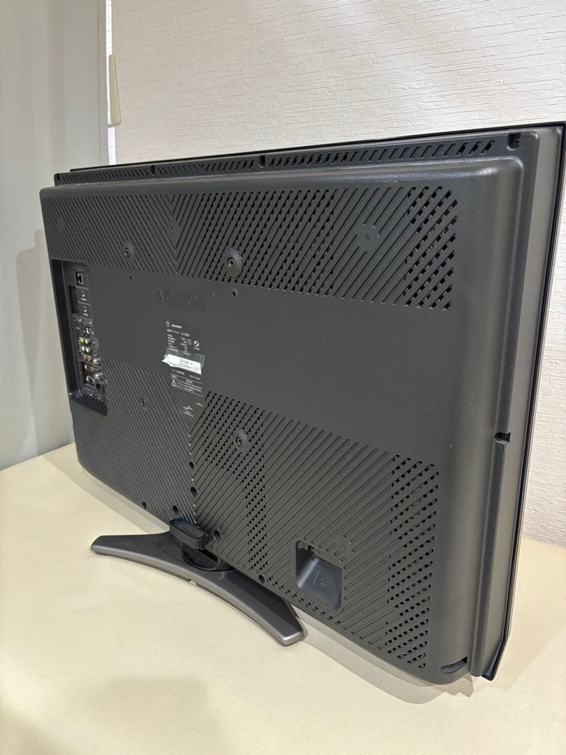 20.液晶テレビ シャープ 32V LC-32E8 2011年制