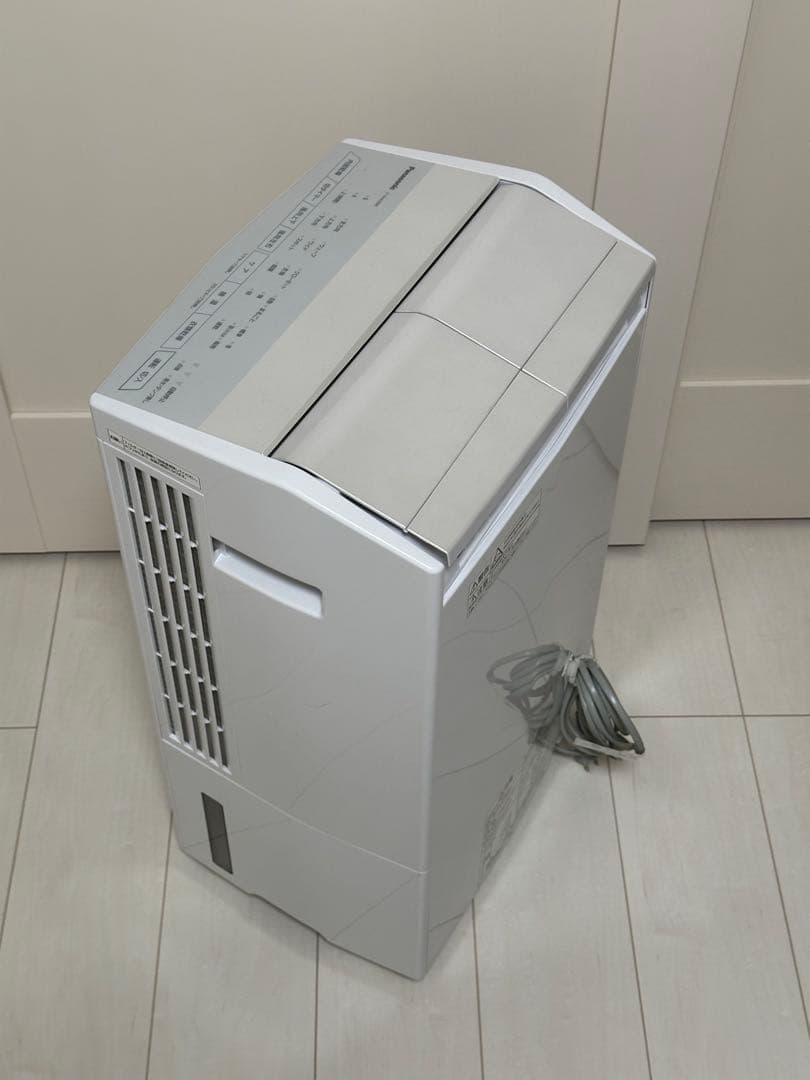 t*a様 Panasonic 除湿機 F-YHX200B