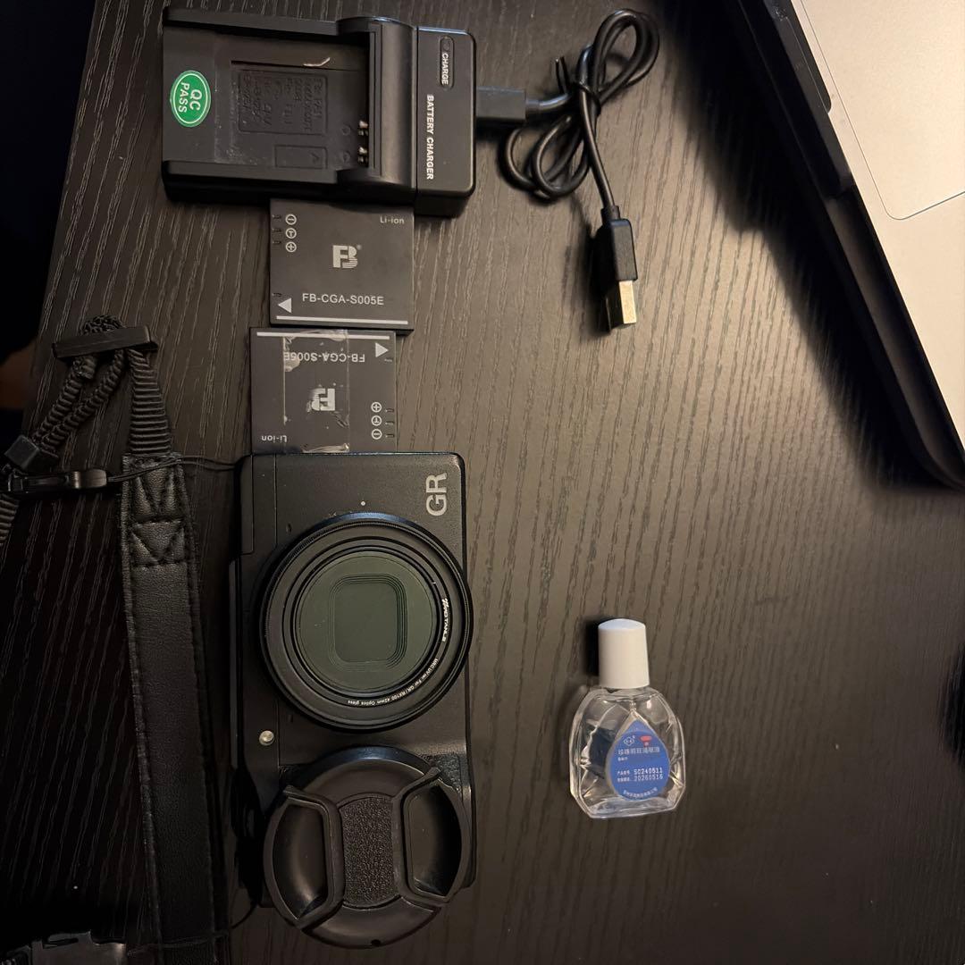 8500ショット　RICOH GR2 カメラ