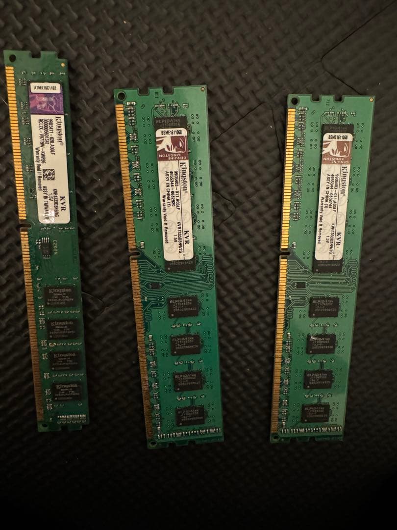 動作確認済 メモリ17枚＋CPU4個 まとめ売り DDR3 PCパーツ