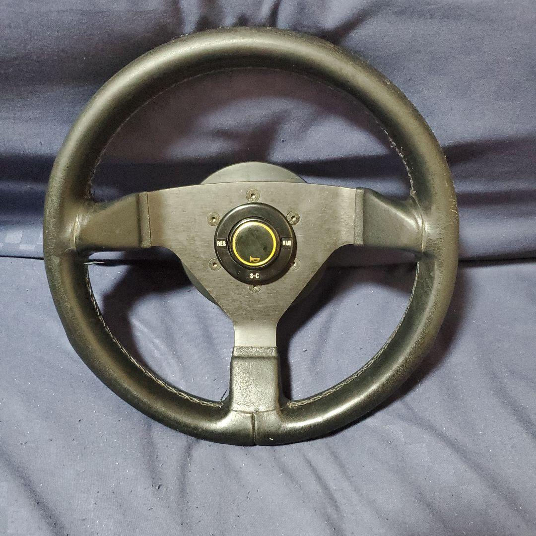 車の小径ハンドル