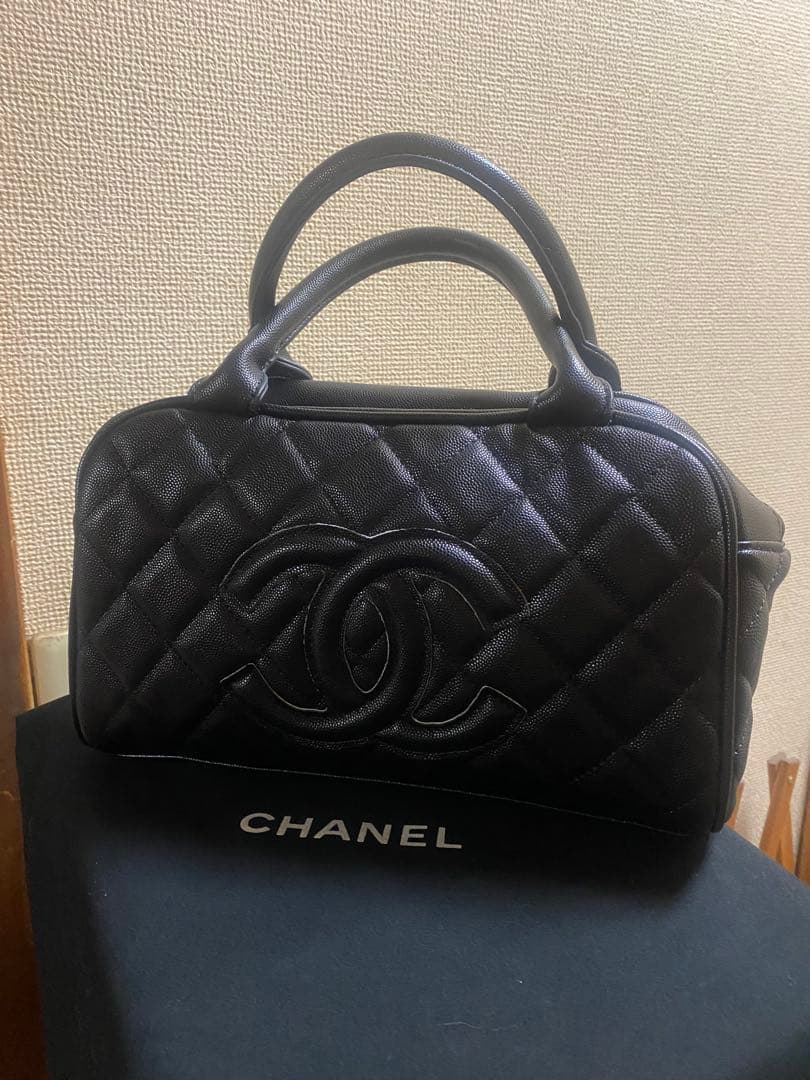 CHANEL ノベルティブラックキルティングボストン　ハンドバッグ