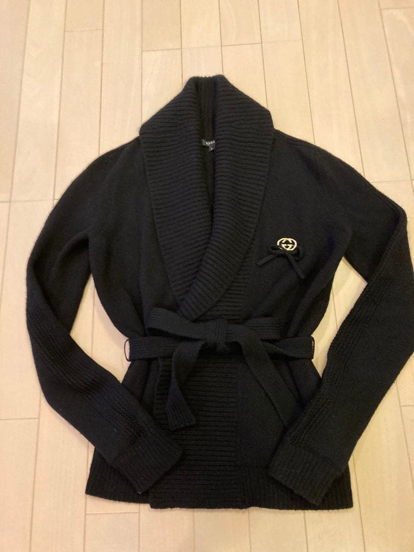☆GUCCI☆ ブローチ付き　ショールカラー カシミアニットカーディガン