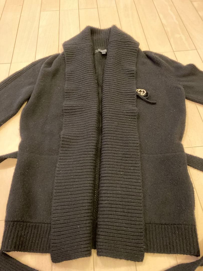 ☆GUCCI☆ ブローチ付き　ショールカラー カシミアニットカーディガン