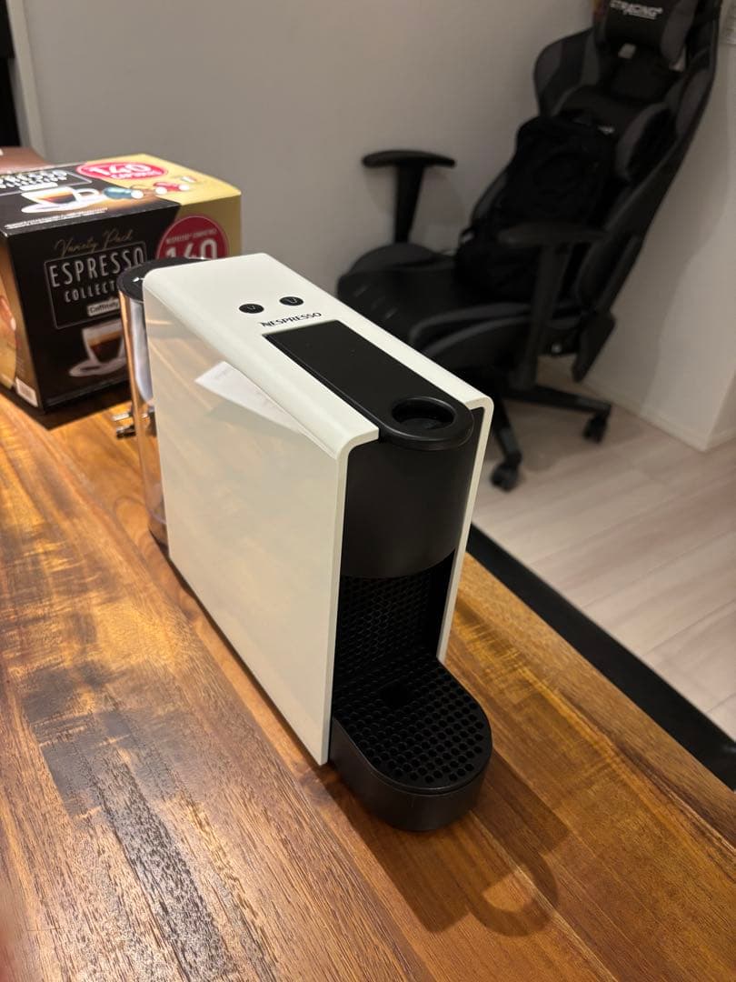 Nespresso エスプレッソマシン ホワイト＋互換カプセル130個付き
