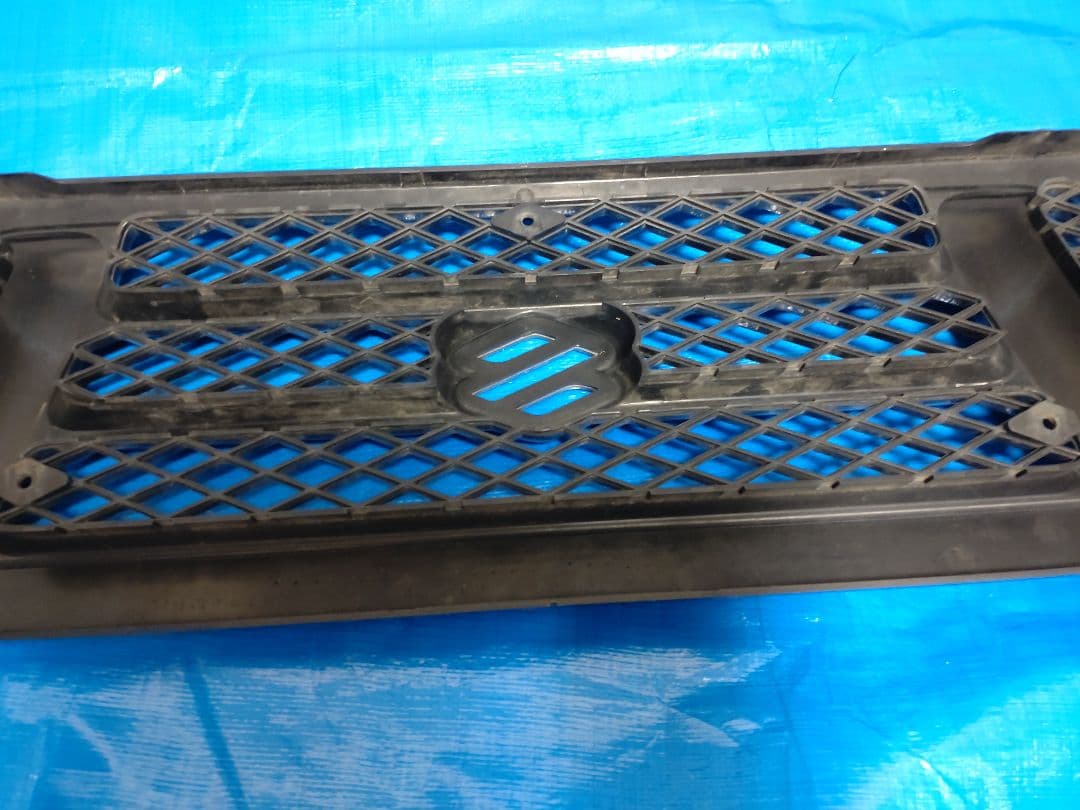 スズキ ジムニー ja22 ja12 爪折れ無し 純正グリル 送料無料