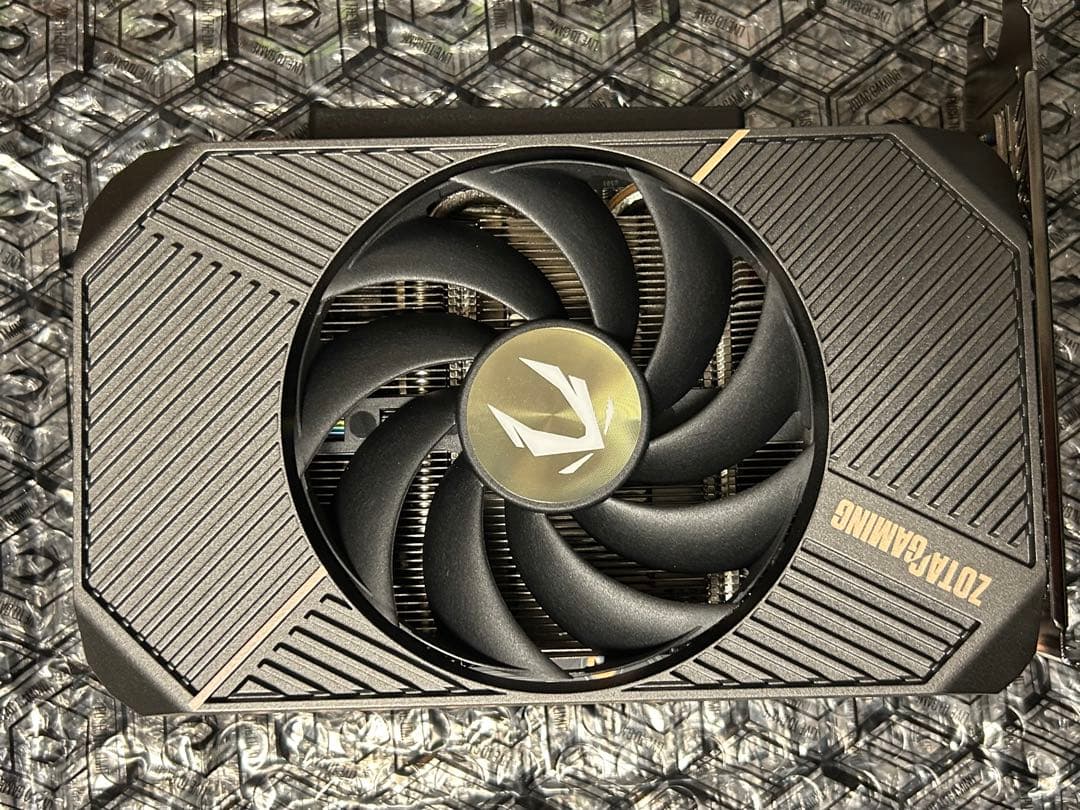 保証付き ZOTAC GeForce RT RTX5060 8GB solo