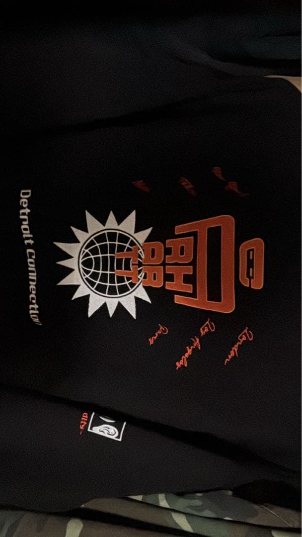 完売商品　カーハート　スウェット　うめめ