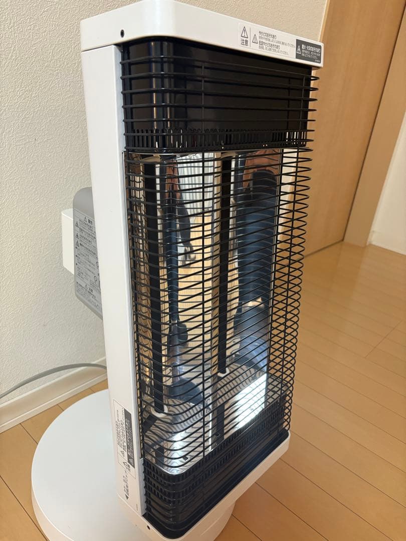 【美品】遠赤外線電気ヒーター セラムヒート 2021年製 CER11YS-W