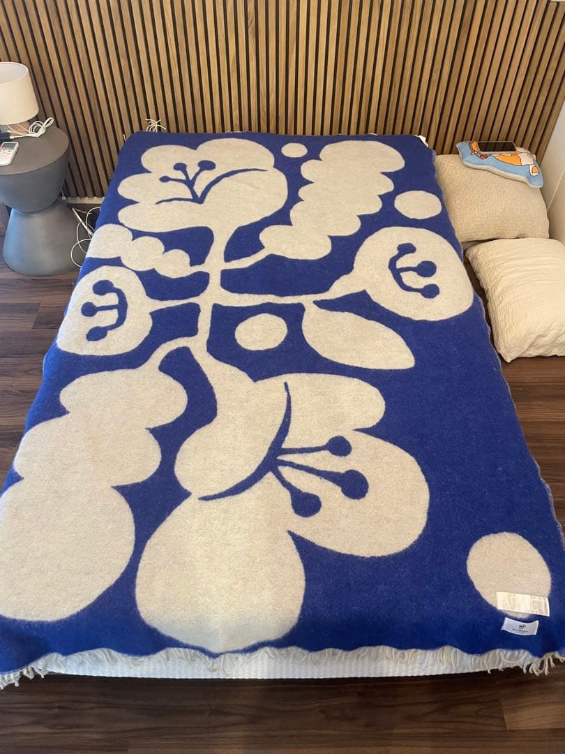 ARKET ブルーブランケット