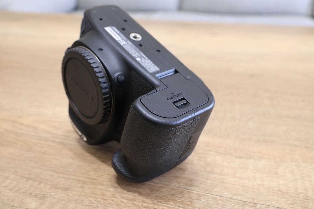 Canon EOS 6D MarkⅡ ボディ フルサイズ一眼レフカメラ