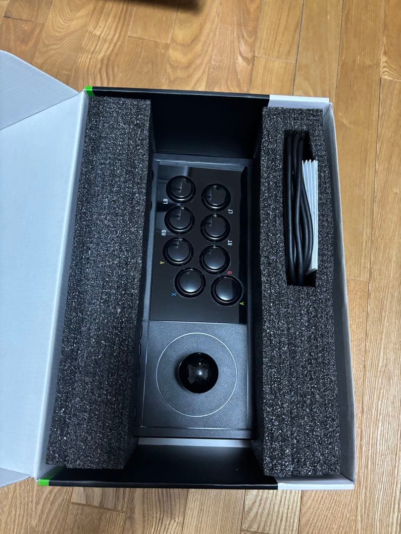 8bitdo アーケードコントローラー