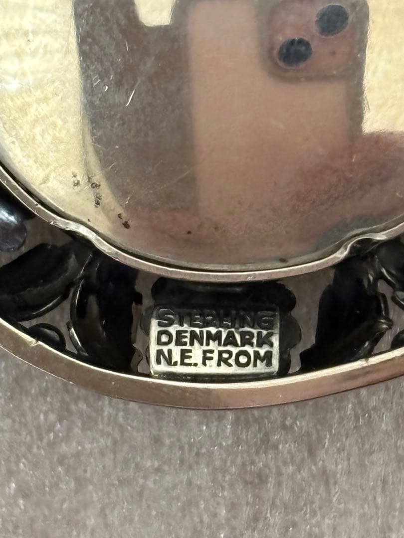 N.E. From フロム　シルバーブローチ