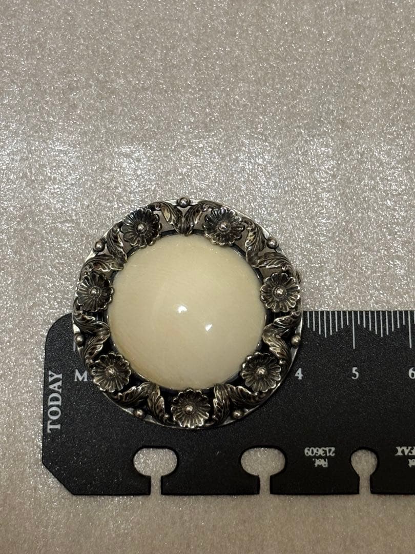 N.E. From フロム　シルバーブローチ