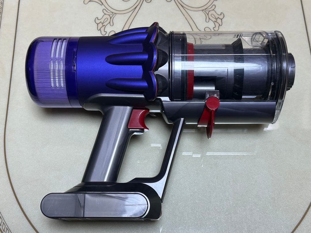 dyson デジタルスリム　SV18 コードレス掃除機