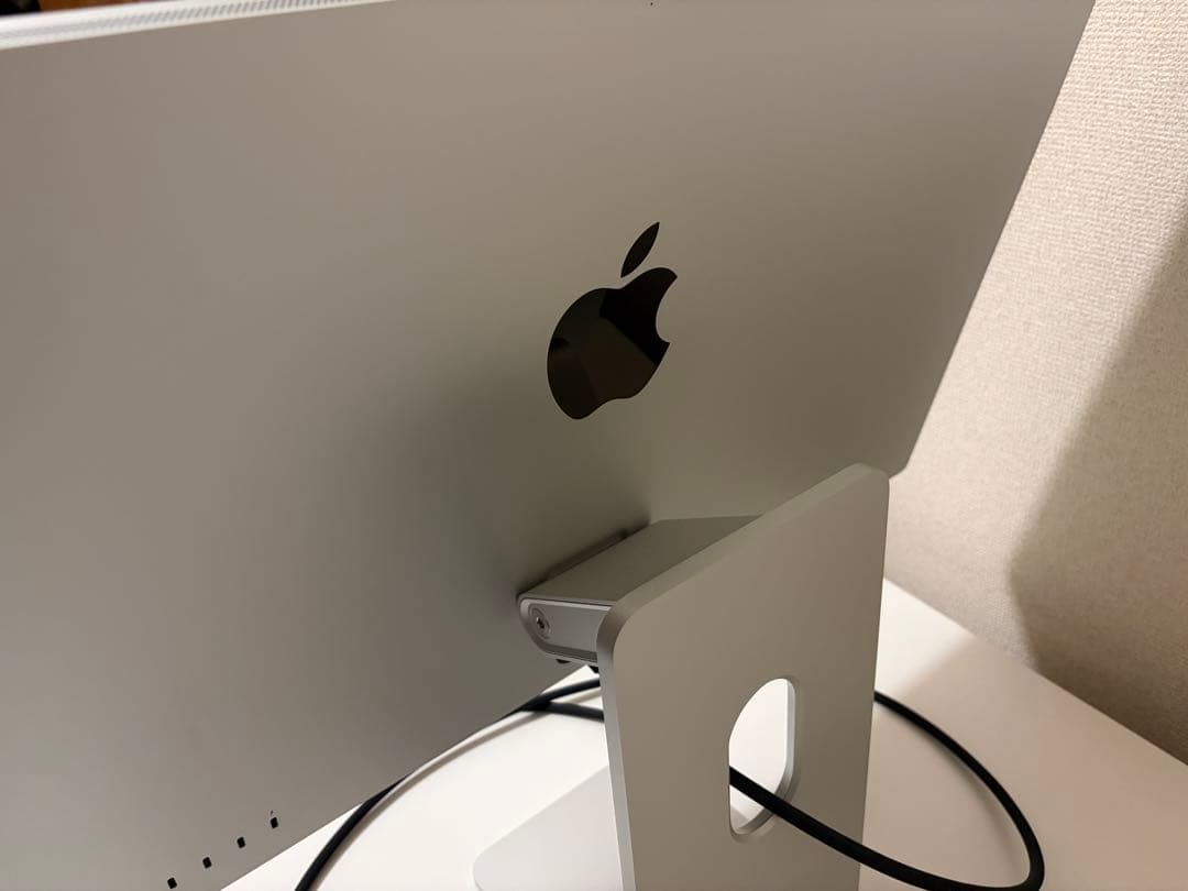 studio display nanotexture 傾きと高さを調整　ナノ