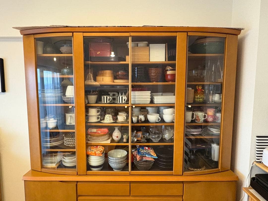 食器棚 ガラス扉 引出し 引き戸 ブラウン キッチンボード カップボード うつわ