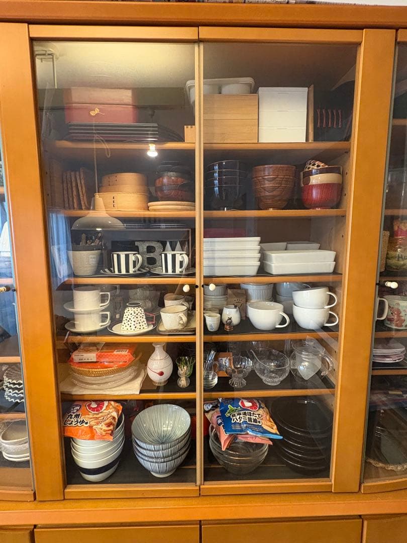 食器棚 ガラス扉 引出し 引き戸 ブラウン キッチンボード カップボード うつわ