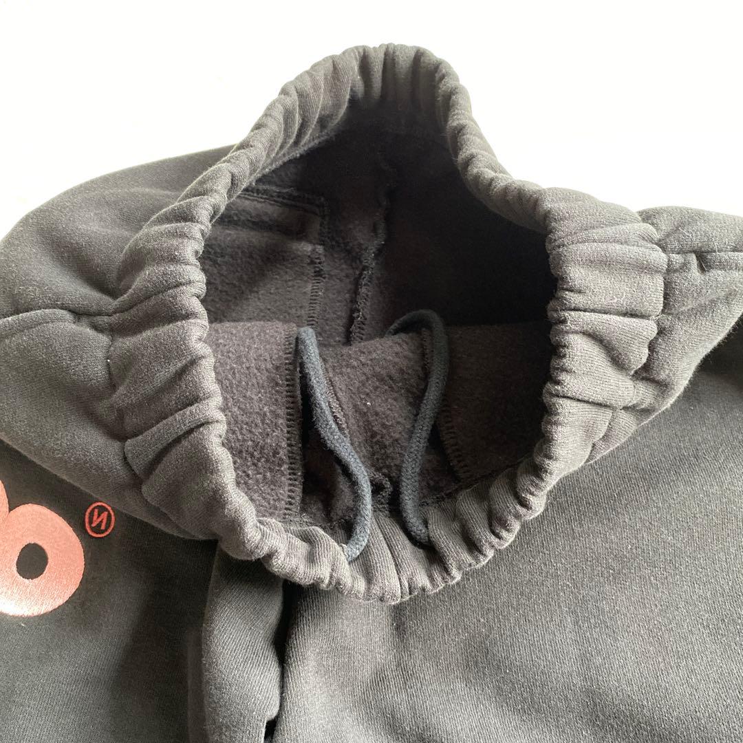 初心者です9090 フード付きセットアップ　ブラック　ピンク　ロゴ