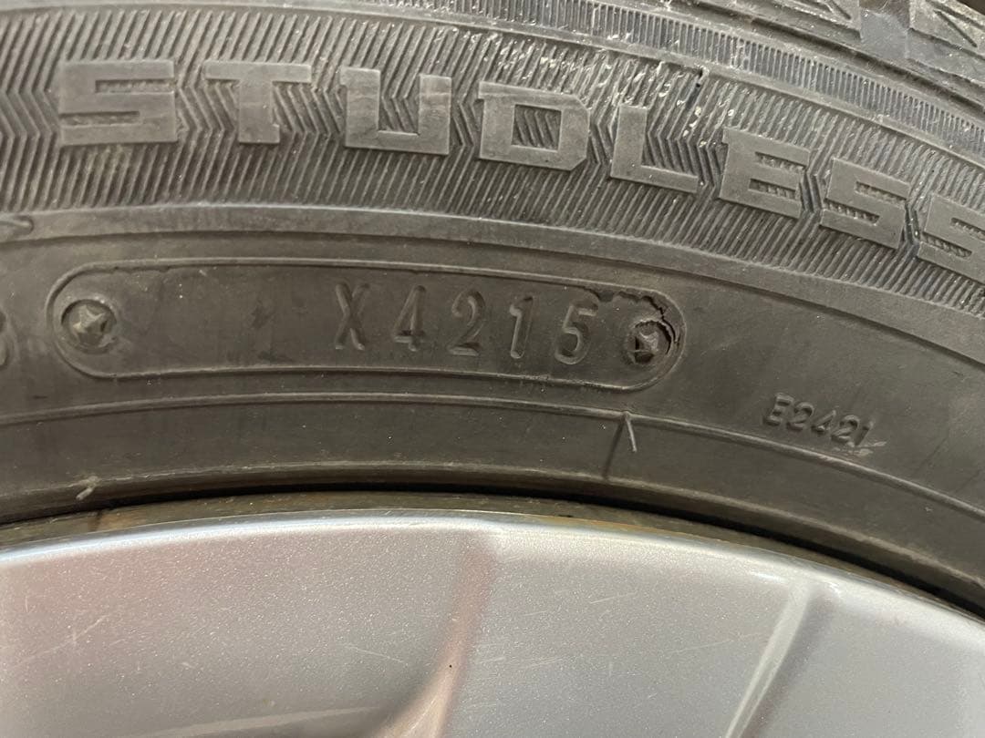 トヨタラクティス純正　タイヤホイールセット　175 60 16