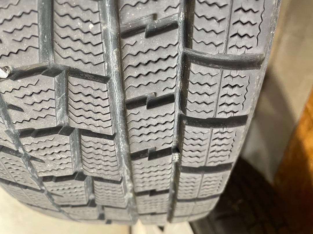 トヨタラクティス純正　タイヤホイールセット　175 60 16