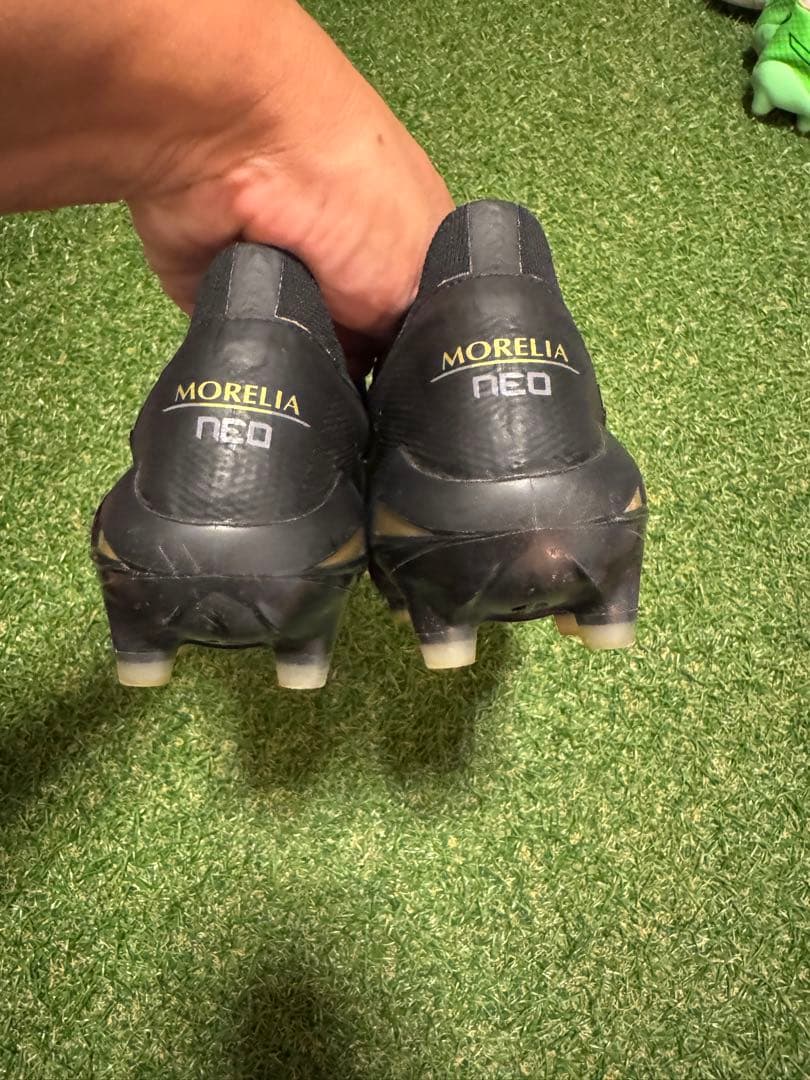 ひ*ろ様 モレリアネオ4β 限定カラー 27.0cm ブラック×ゴールド