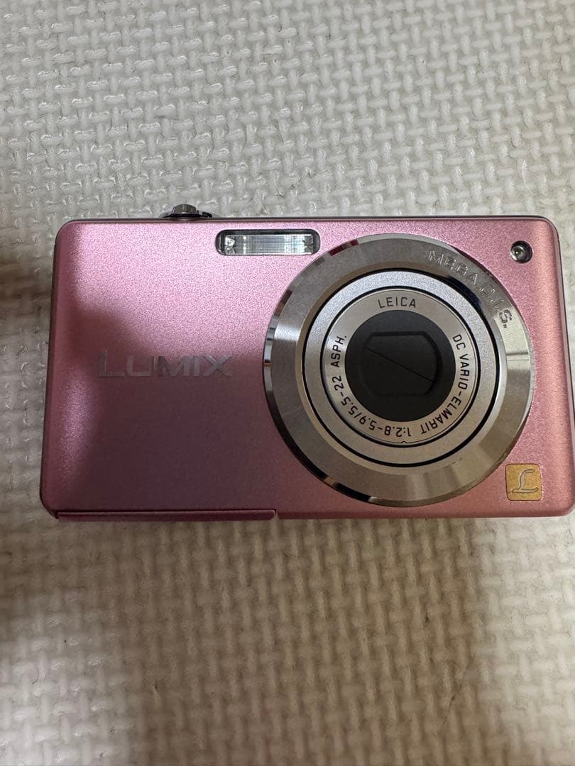 【超美品】大人気のピンクLUMIX DMC-FS6 810万画素 早い物勝ち