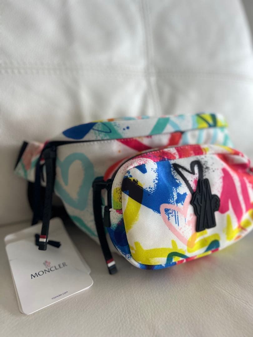 〈新品タグ付き〉MONCLER DURANCE BELT BAG ボディバッグ