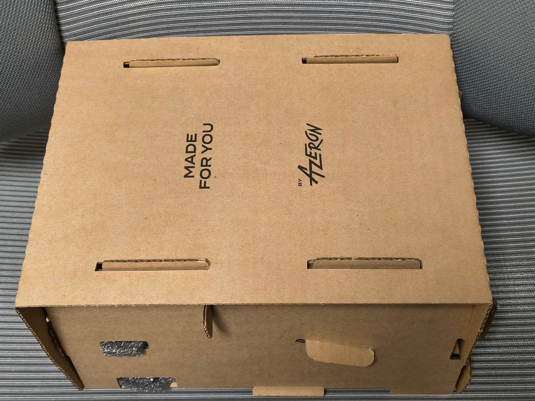 Azeron Cyborg II スタンド付