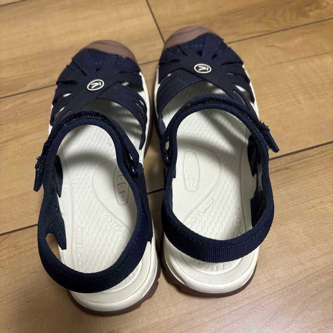 KEEN キーン ウィメンズ ローズ サンダル ネイビー