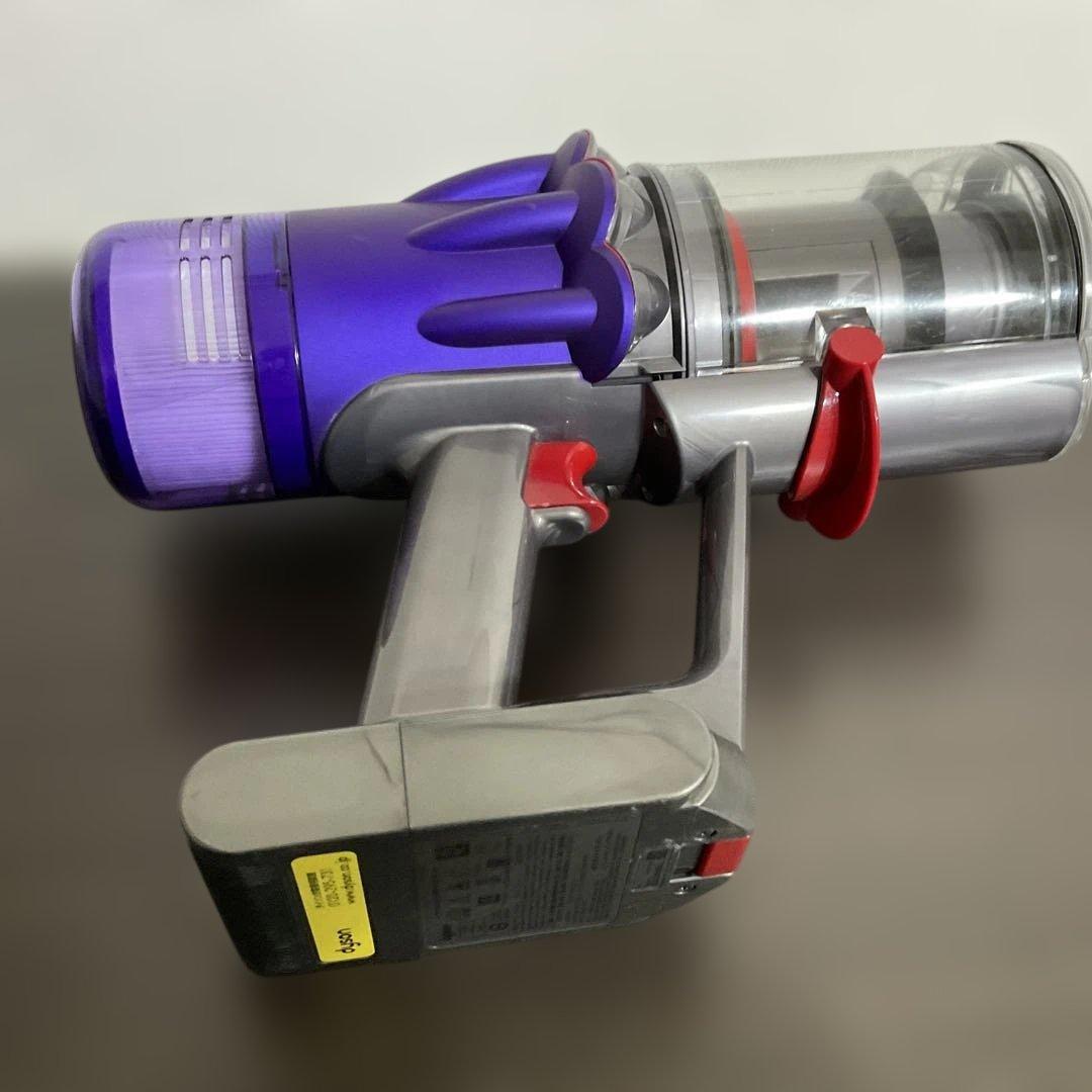 25.『美品』Dyson Digital Slim Fluffy SV18