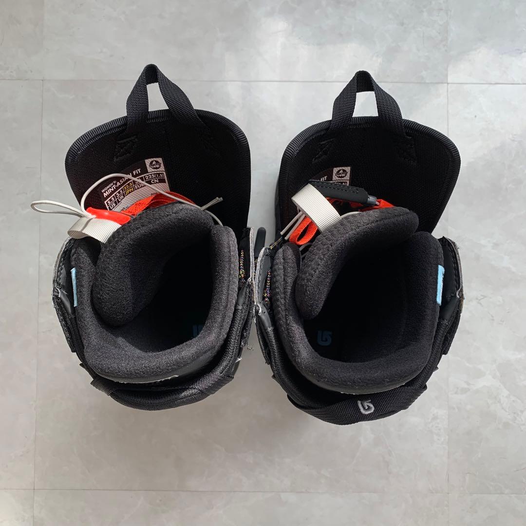 BURTON MINT-ASIAN FIT 女性用 スノーボードブーツ 22.5