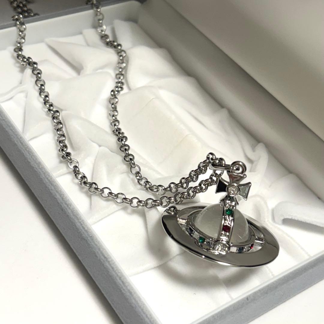 未使用級　正規品　ヴィヴィアンウエストウッド　3D オーブ ロングネックレス