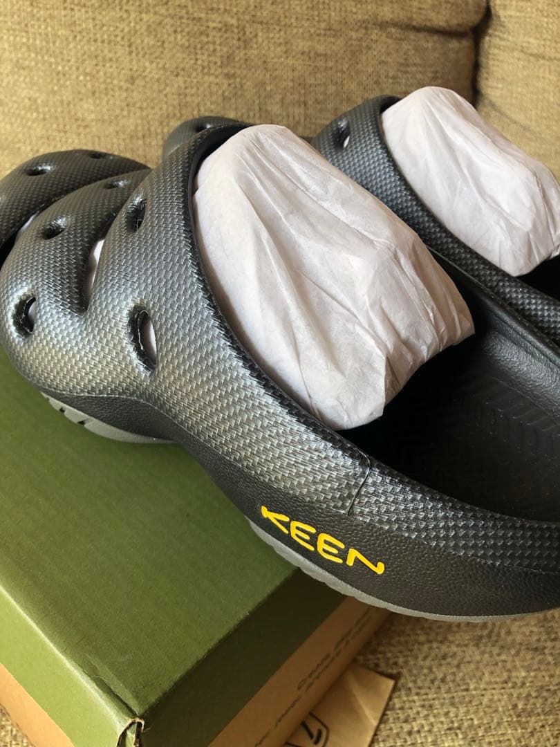 希少サイズ29！もう出ない超激レア！KEEN キーンヨギアーツグラファイト！