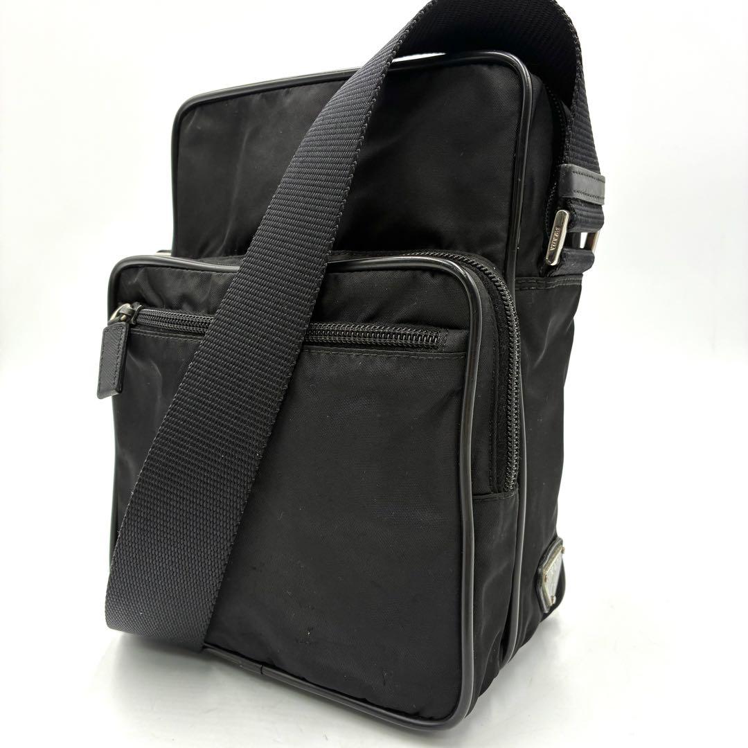 美品 プラダ ショルダーバッグ 三角ロゴ サフィアーノレザー ナイロン ブラック