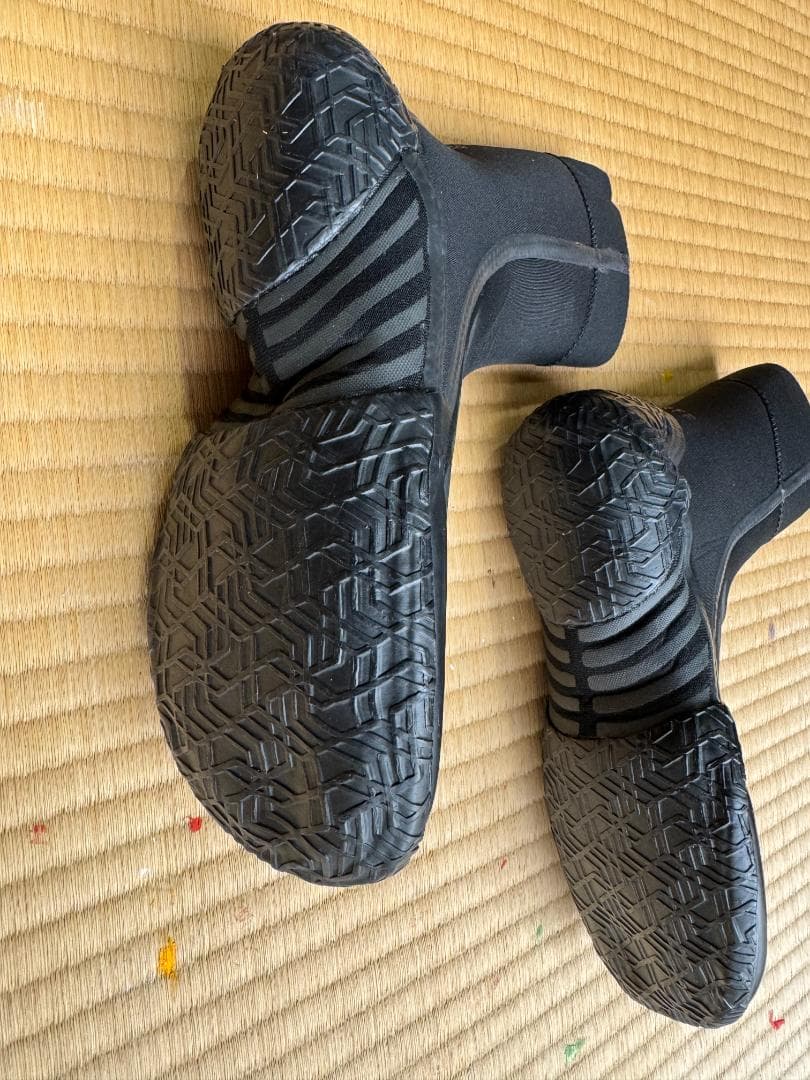 年末年始値下【未使用】SURF8 ブーツ ５mm サーフブーツ 25.5cm
