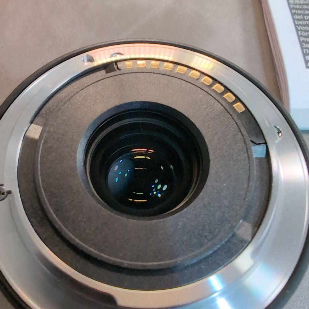 【極美品】SONY E 11mm F1.8 レンズ　 保護フィルター付