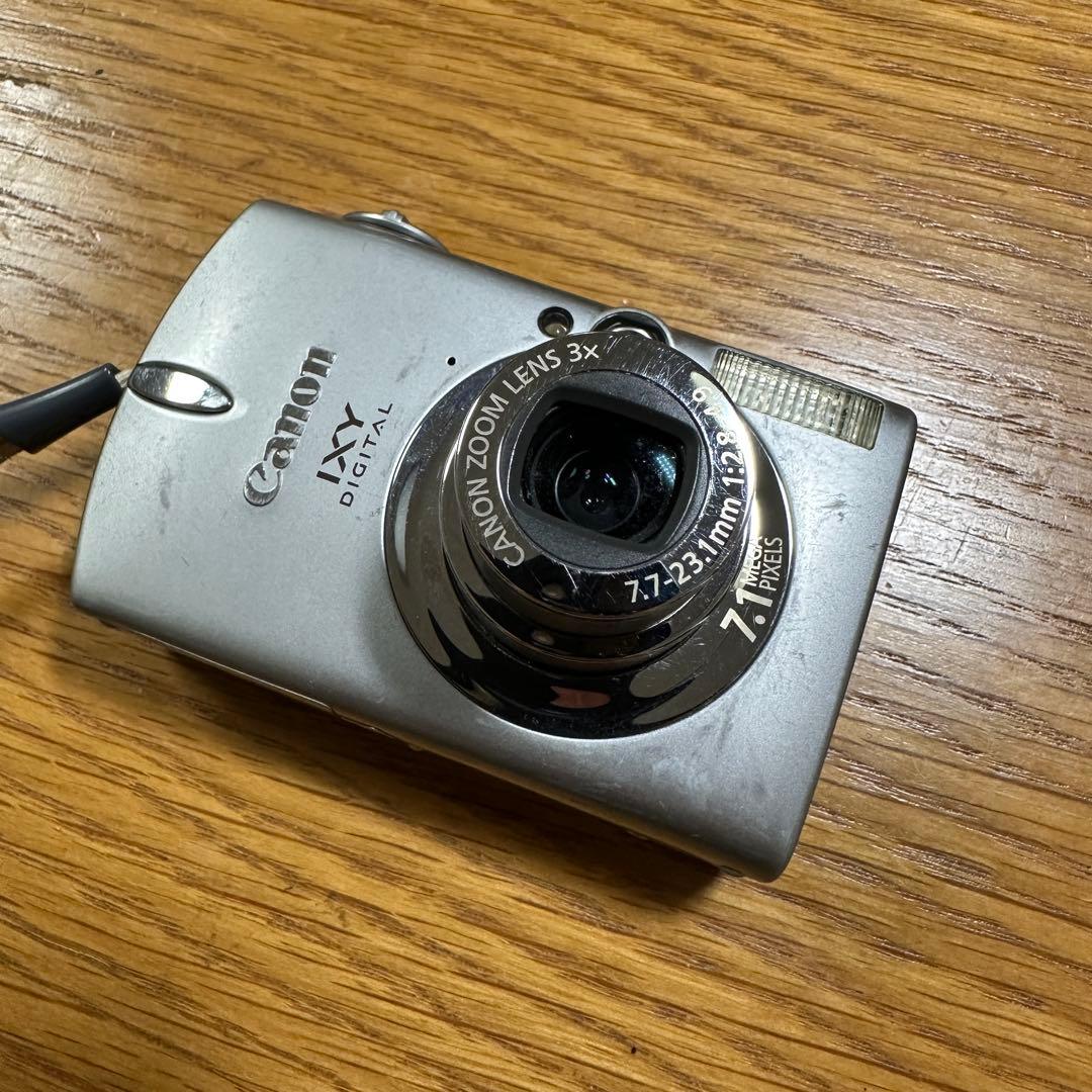 キャノン IXY DIGITAL 600 コンパクトデジタルカメラ シルバー