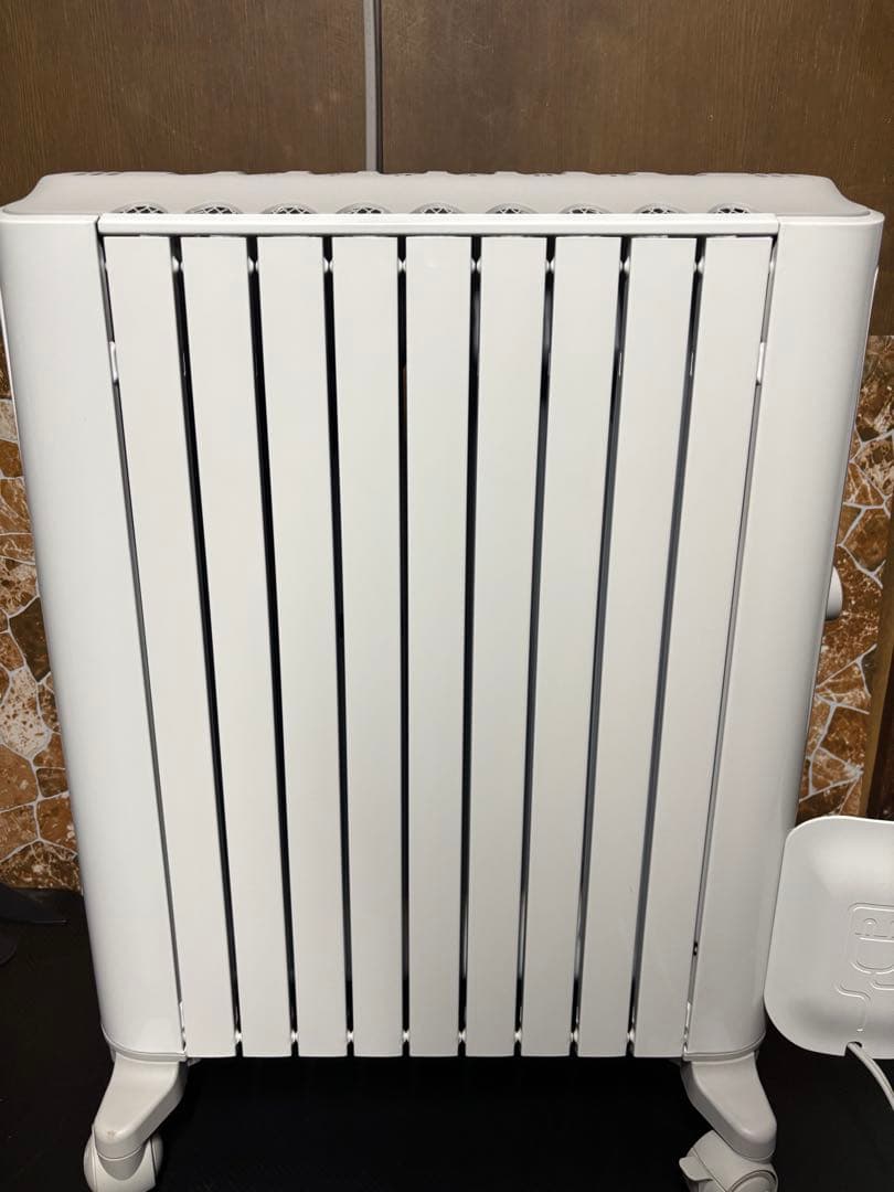 【美品】デロンギ オイルヒーター RHJ75V0915-GY