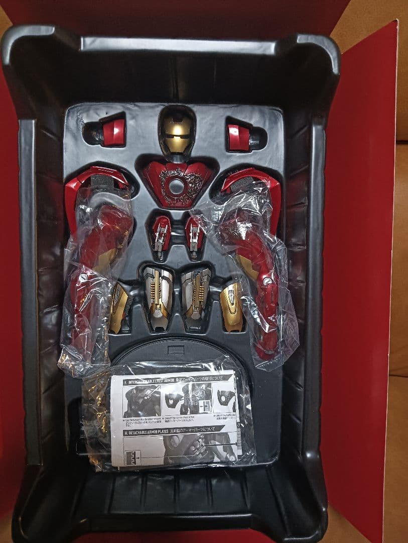 MARVEL　ホットトイズ　 アイアンマン、マーク7 1/6　フィギュア