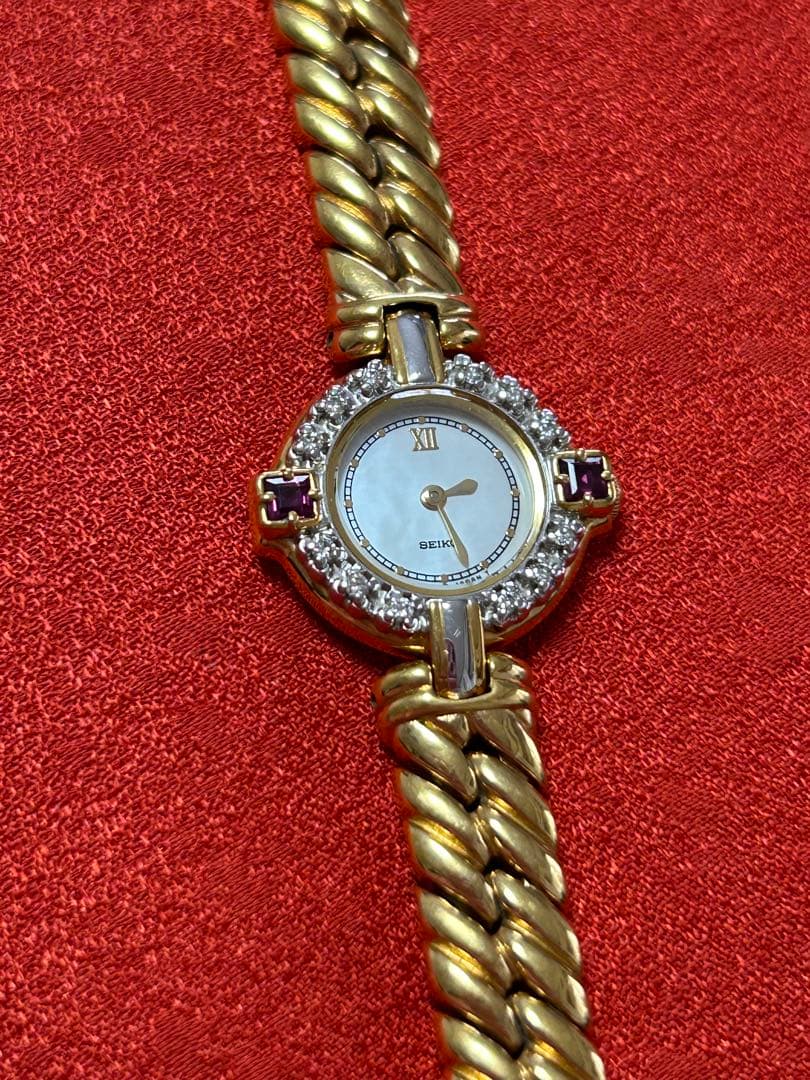 SEIKO エクセリーヌダイヤ　ルビー　ゴールド 宝石付き時計